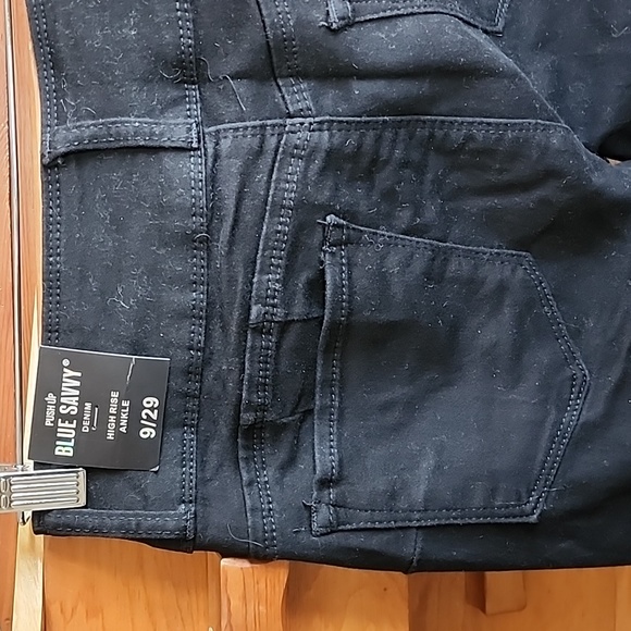 NWT Blue Savvy: Distressed Push-up Jeans (high-rise ankle), Black, 9/29 - Picture 6 of 7